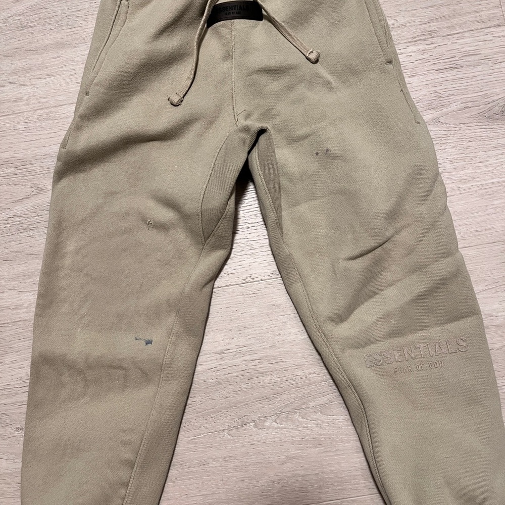 Essentials Fear of Gods Kids Sweatpants size Xs 4/5